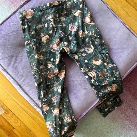 Lululemon Speed Up Crop size 6 - Picture 5 of 8